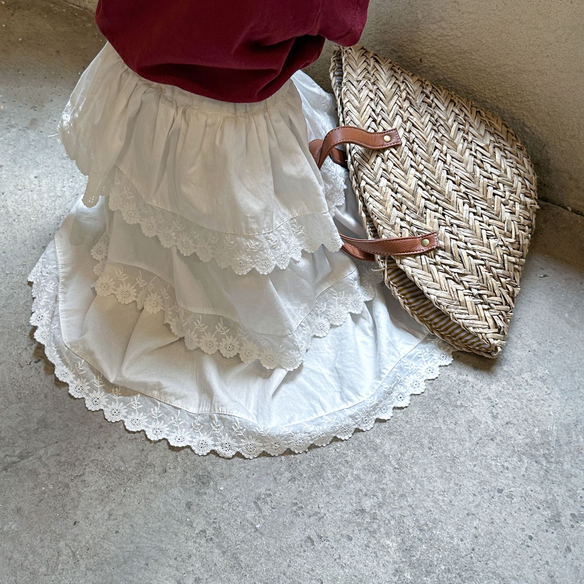 Girls' Half Length Skirt Lace  - Baby Clothing Line 评论和价格
