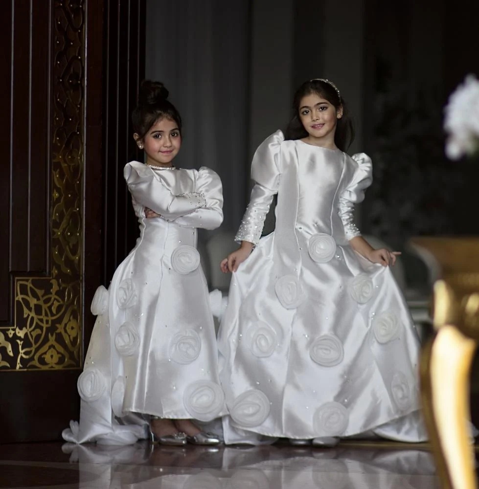 Modest Satin Flower Girl Dress - Baby Clothing Line 评论和价格